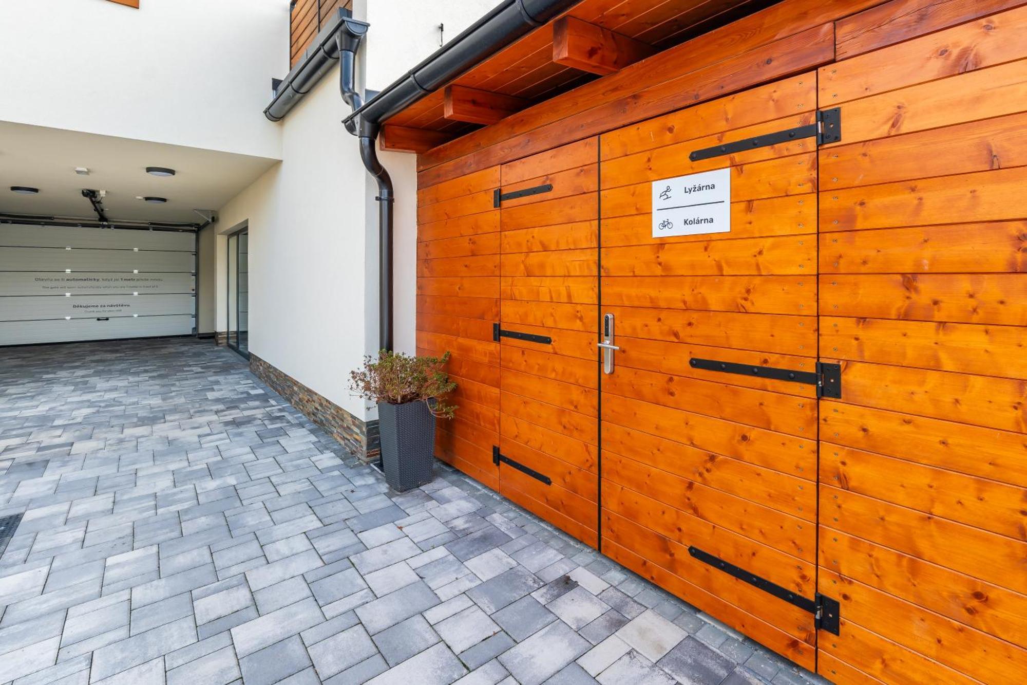 Apartmany Losov Olomouc Ngoại thất bức ảnh